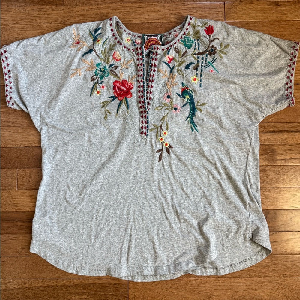 Johnny Was Heather Gray Top with Colorful Embroidery